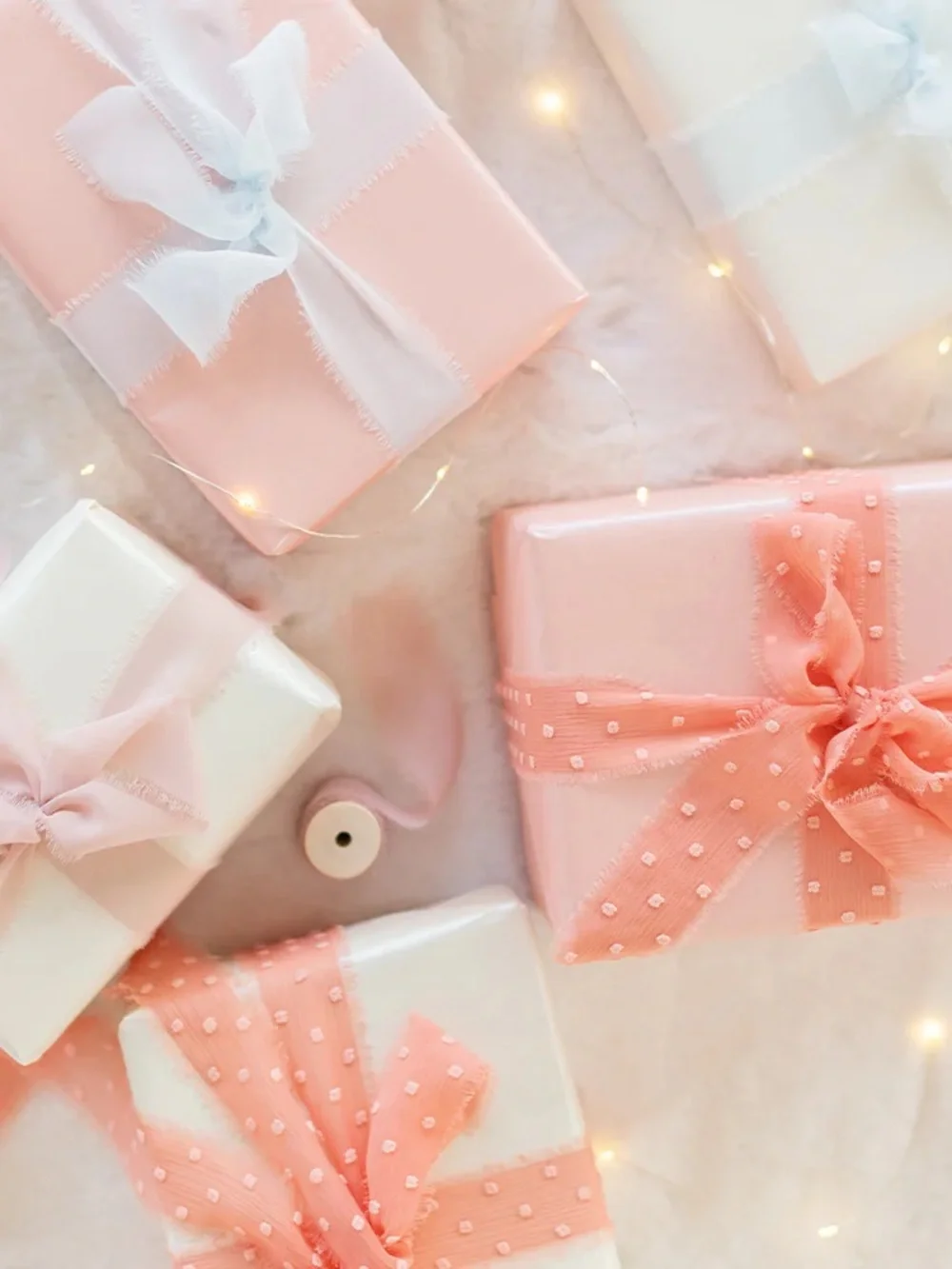 Jilly Box - OLF Studio: Hand-Frayed Ribbon - Picture 2 of 4